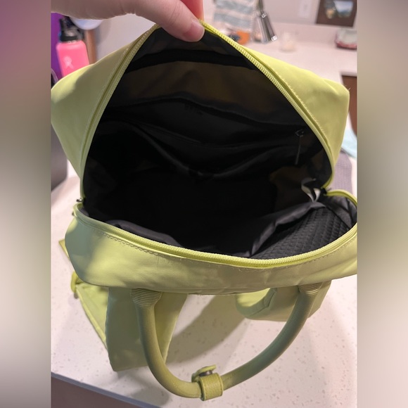 Open Story Backpack - Picture 5 of 5